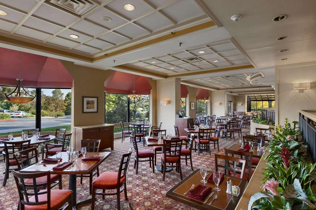 Embassy Suites By Hilton Philadelphia Valley Forge Wayne Ресторан фото