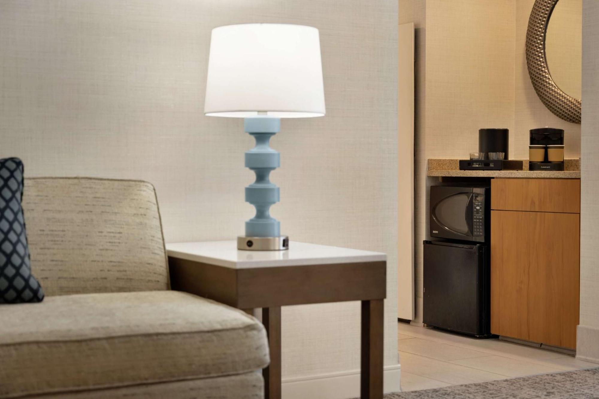 Embassy Suites By Hilton Philadelphia Valley Forge Wayne Екстер'єр фото