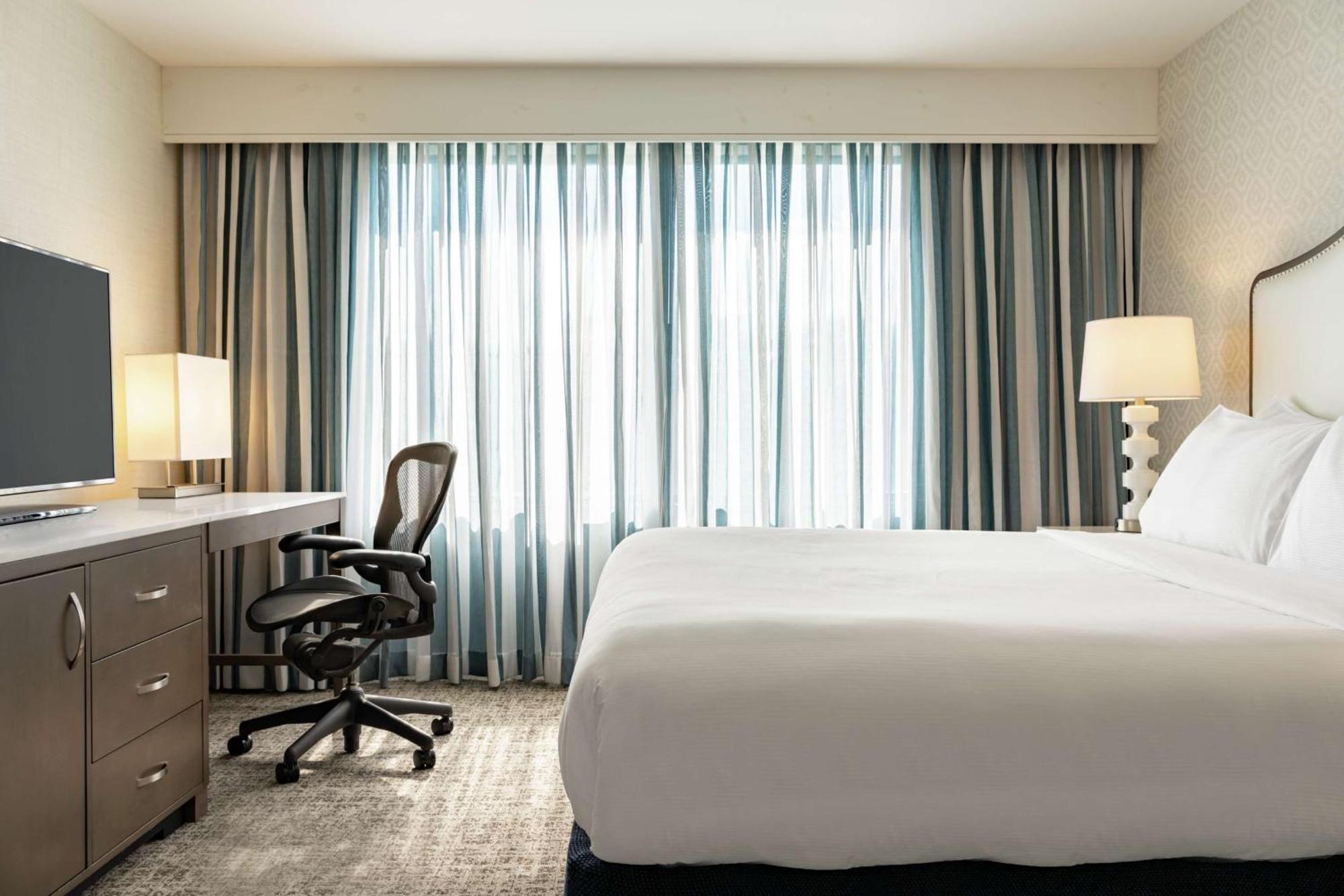 Embassy Suites By Hilton Philadelphia Valley Forge Wayne Екстер'єр фото