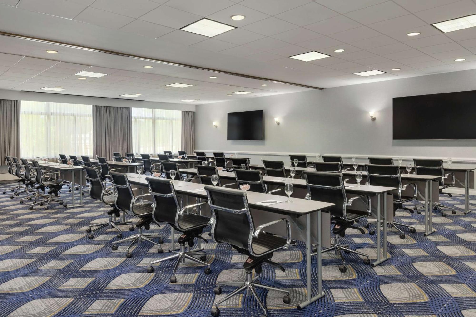 Embassy Suites By Hilton Philadelphia Valley Forge Wayne Екстер'єр фото