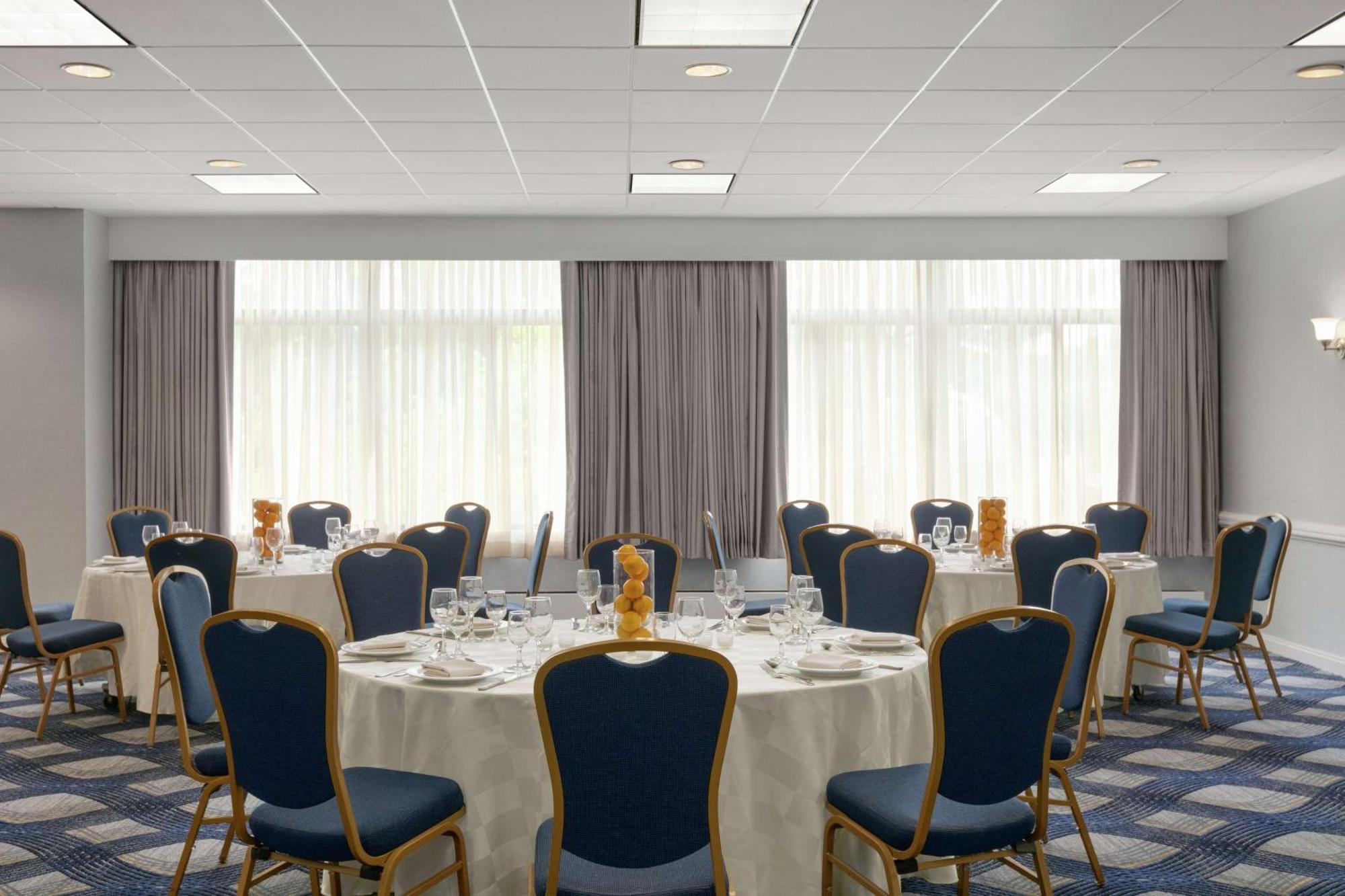 Embassy Suites By Hilton Philadelphia Valley Forge Wayne Екстер'єр фото