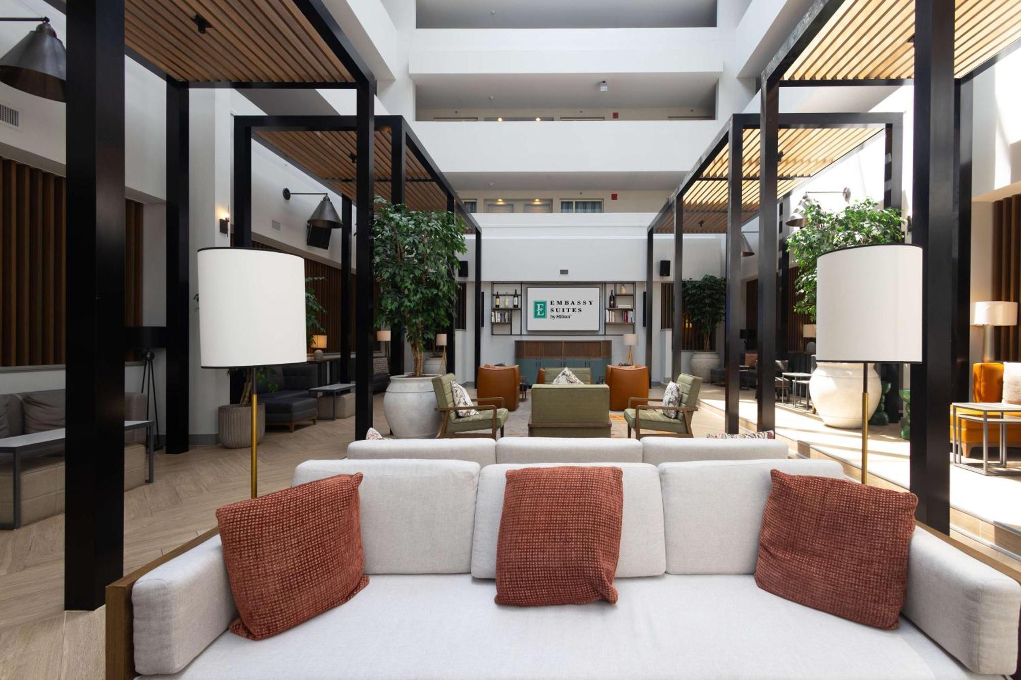 Embassy Suites By Hilton Philadelphia Valley Forge Wayne Екстер'єр фото